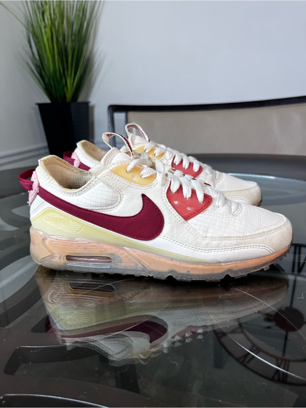 Nike Womens Air Max 90 Terrascape DC9450-100 White Red Sneaker Shoes Size 10 - Picture 2 of 6